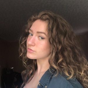 Meet your Posher, Bella